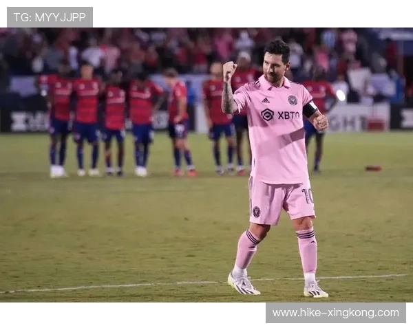 粉色足球鞋全明星阵容盘点 各大球星为何青睐这一颜色