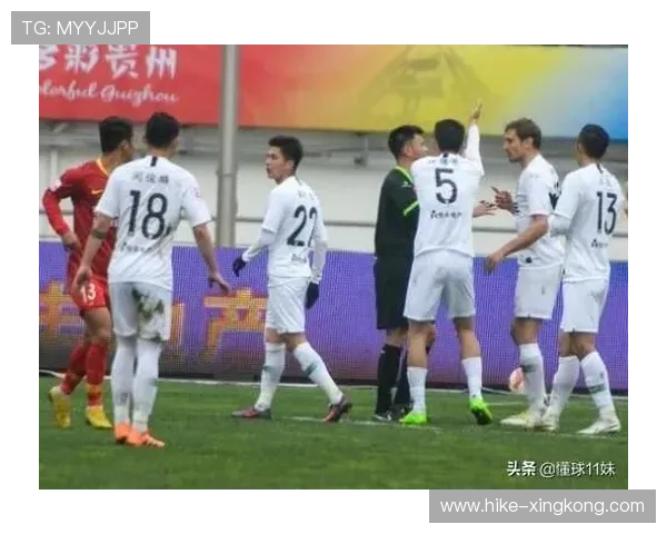 足球主播挑战球星极限对决 谁能笑到最后见真章