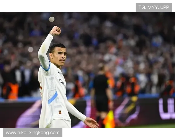 足球炸裂球星带领球队冲击巅峰挑战世界最强联赛之巅